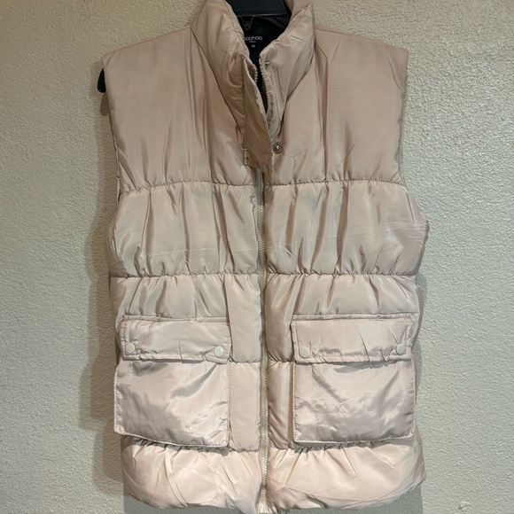 Boohoo Jackets & Blazers - Boohoo Puffer Vest (TALL)-(NWT)